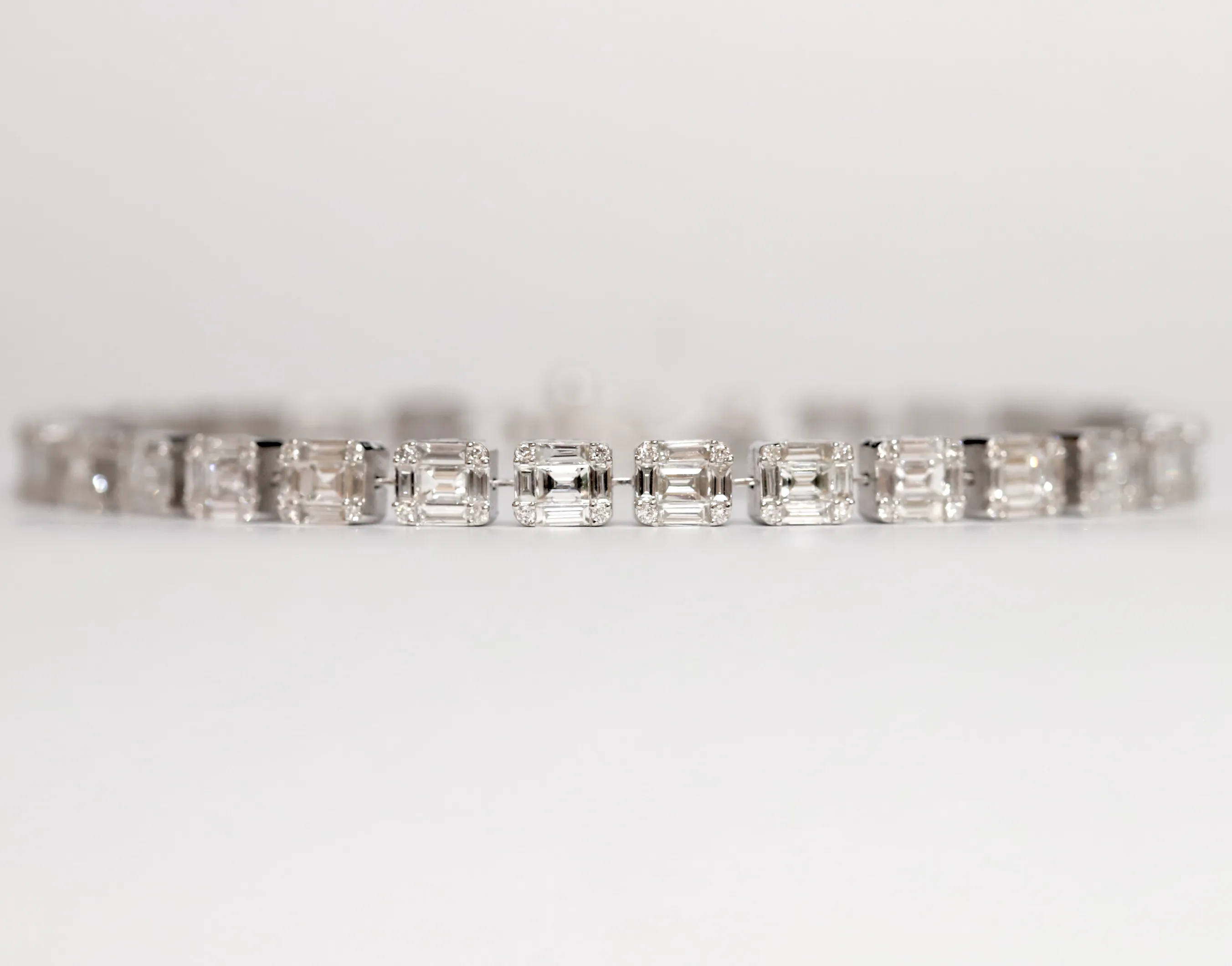 18ct White Gold Diamond Bracelet in Emerald Setting with Baguette Cut Diamonds