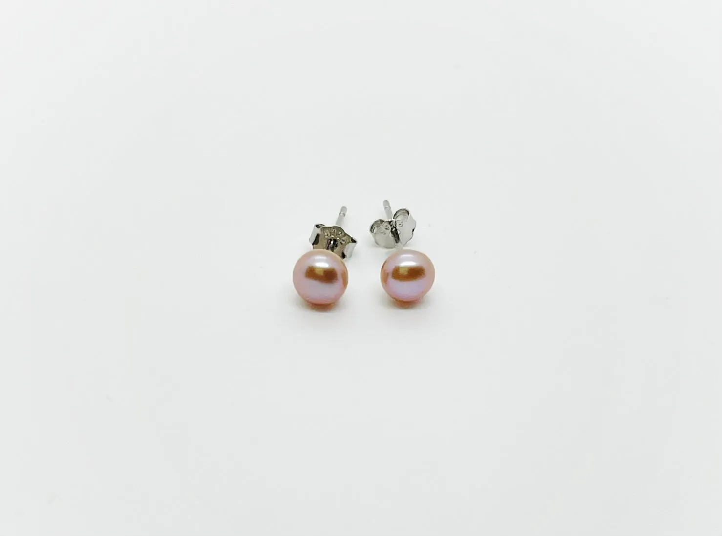 4mm size Freshwater Pearl Stud Earrings