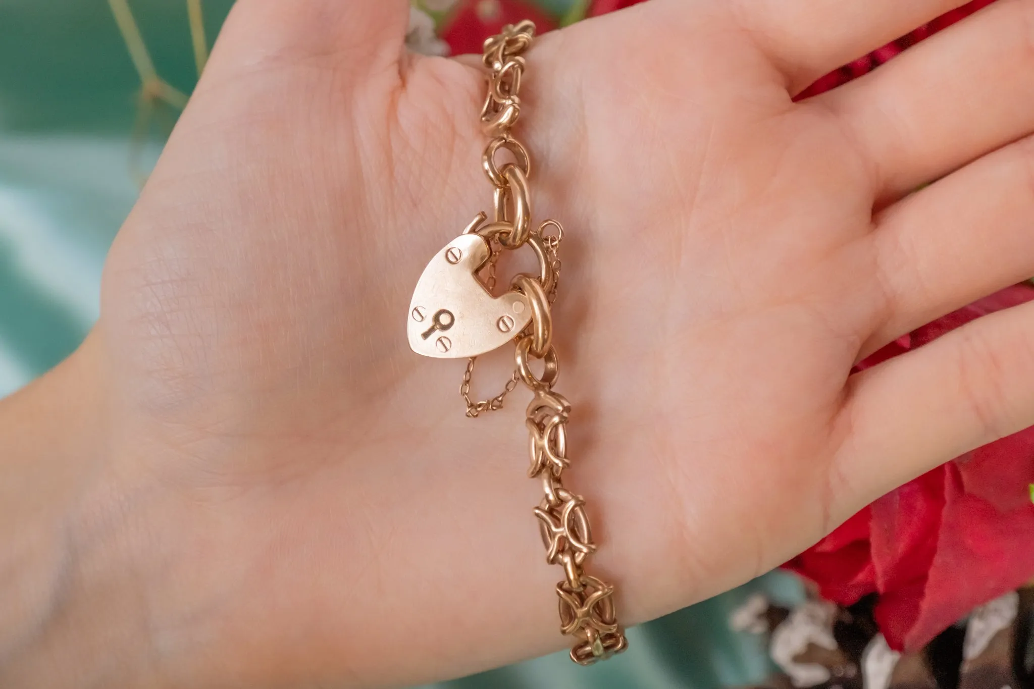 7" Antique 9ct Gold Gate Bracelet with Heart Padlock, 14.5g