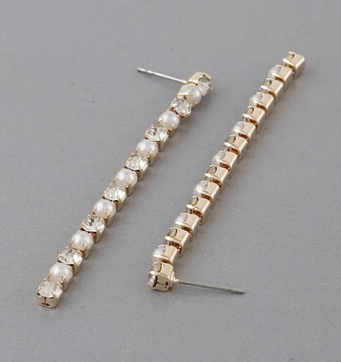 Crystal and Pearl dangle earring