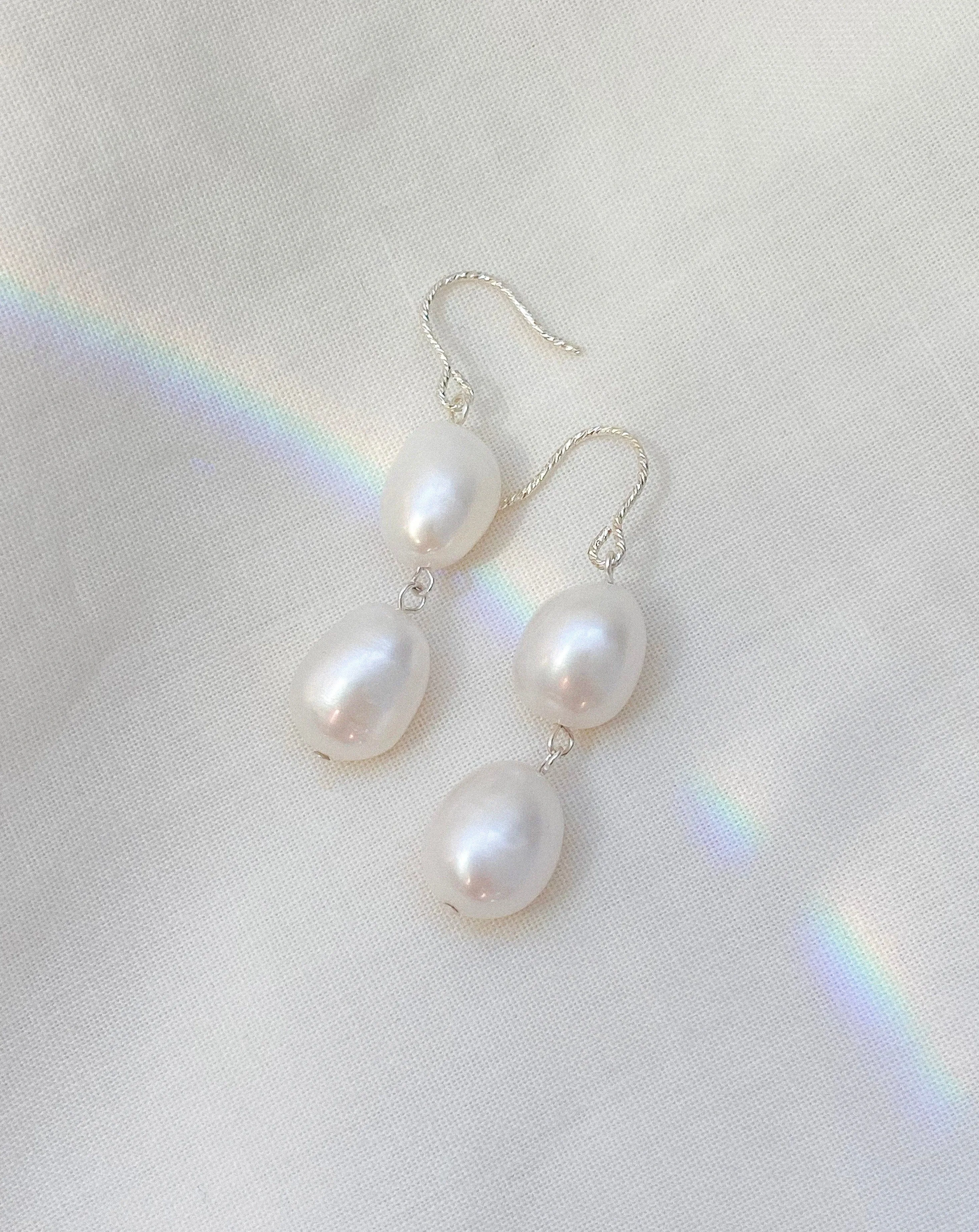 Elisse Double Pearl Hooks
