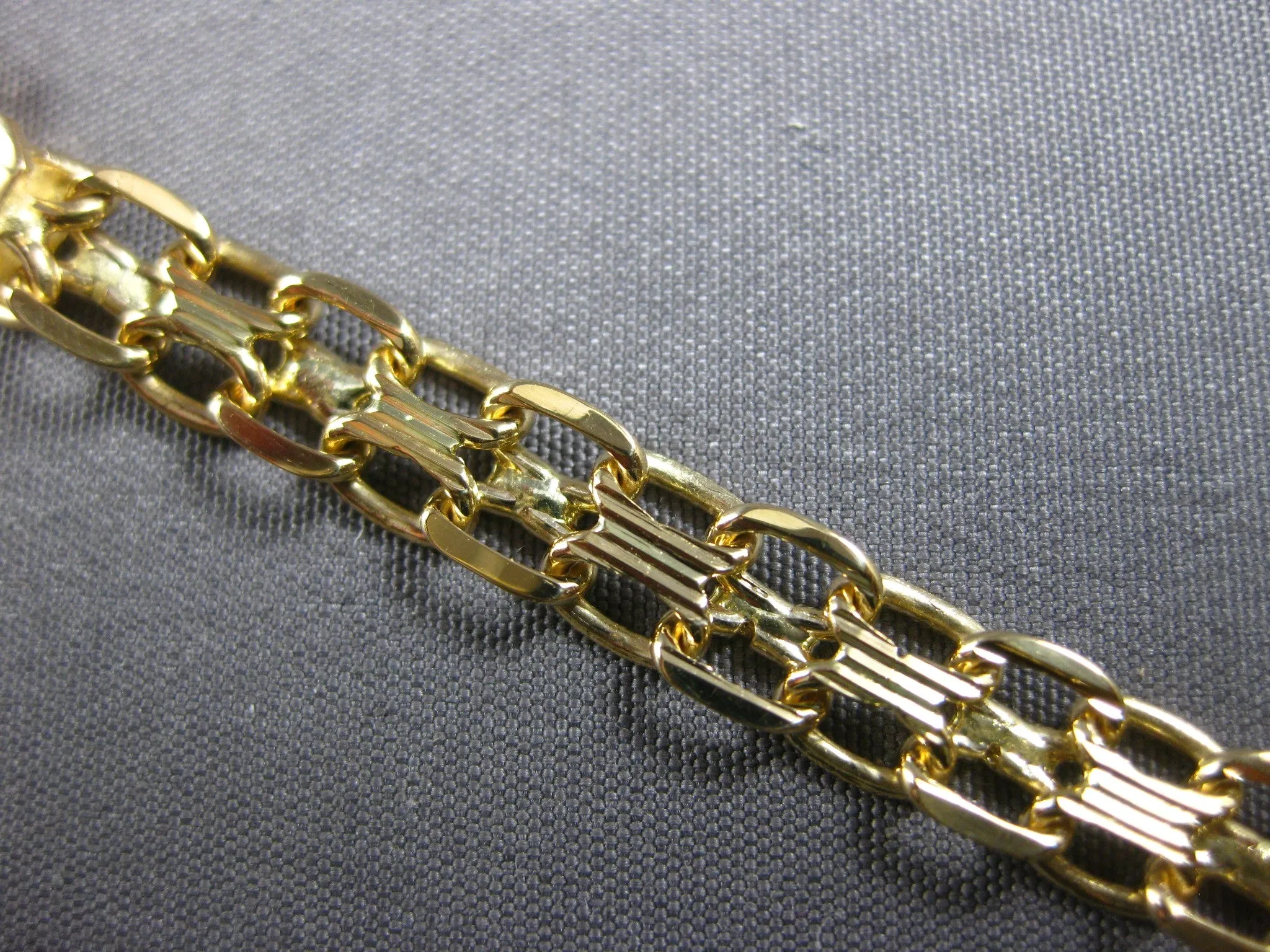 ESTATE WIDE 18KT YELLOW GOLD 3D CLASSIC ENGRAVEABLE ID BRACELET #27844