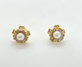 Flower Freshwater Pearl Stud Earrings