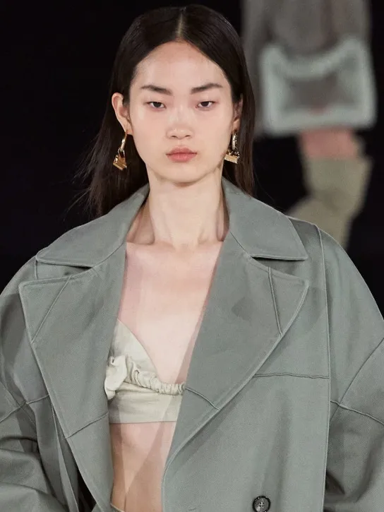 Jacquemus   Les Creoles Chiquito earrings 