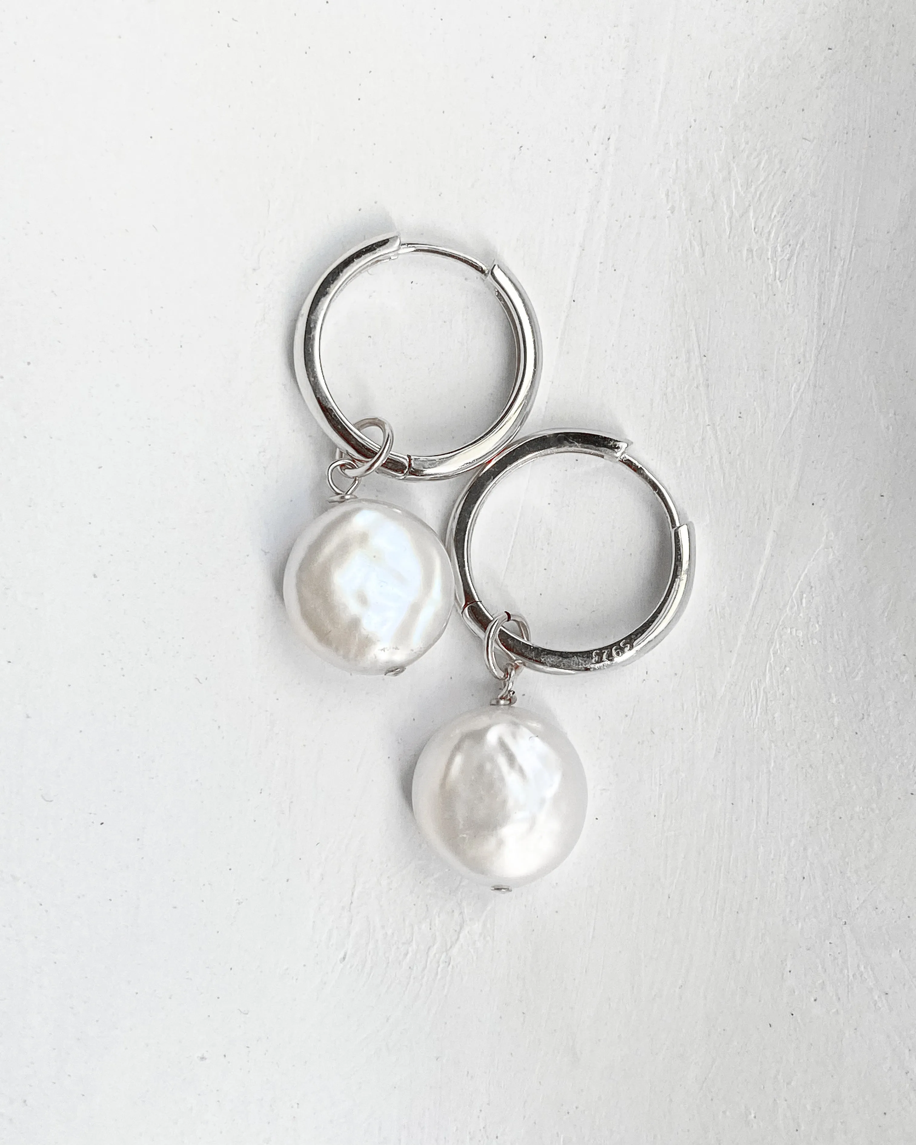 Lua Pearl Hoops