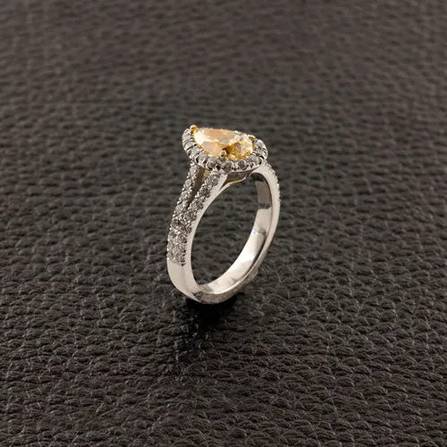 Pear shaped Diamond Engagement Ring with Halo