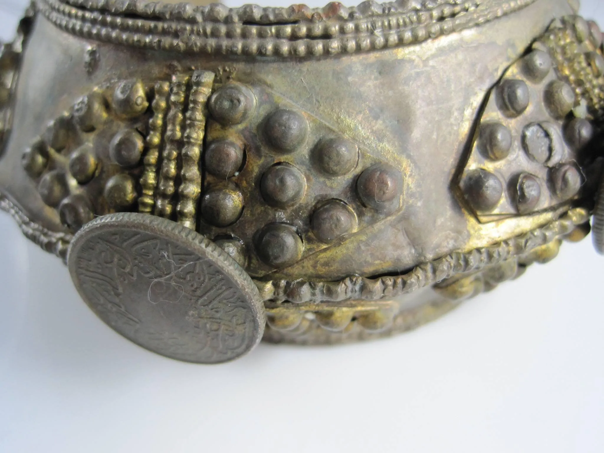 Saudi Metal Bracelet With Coins