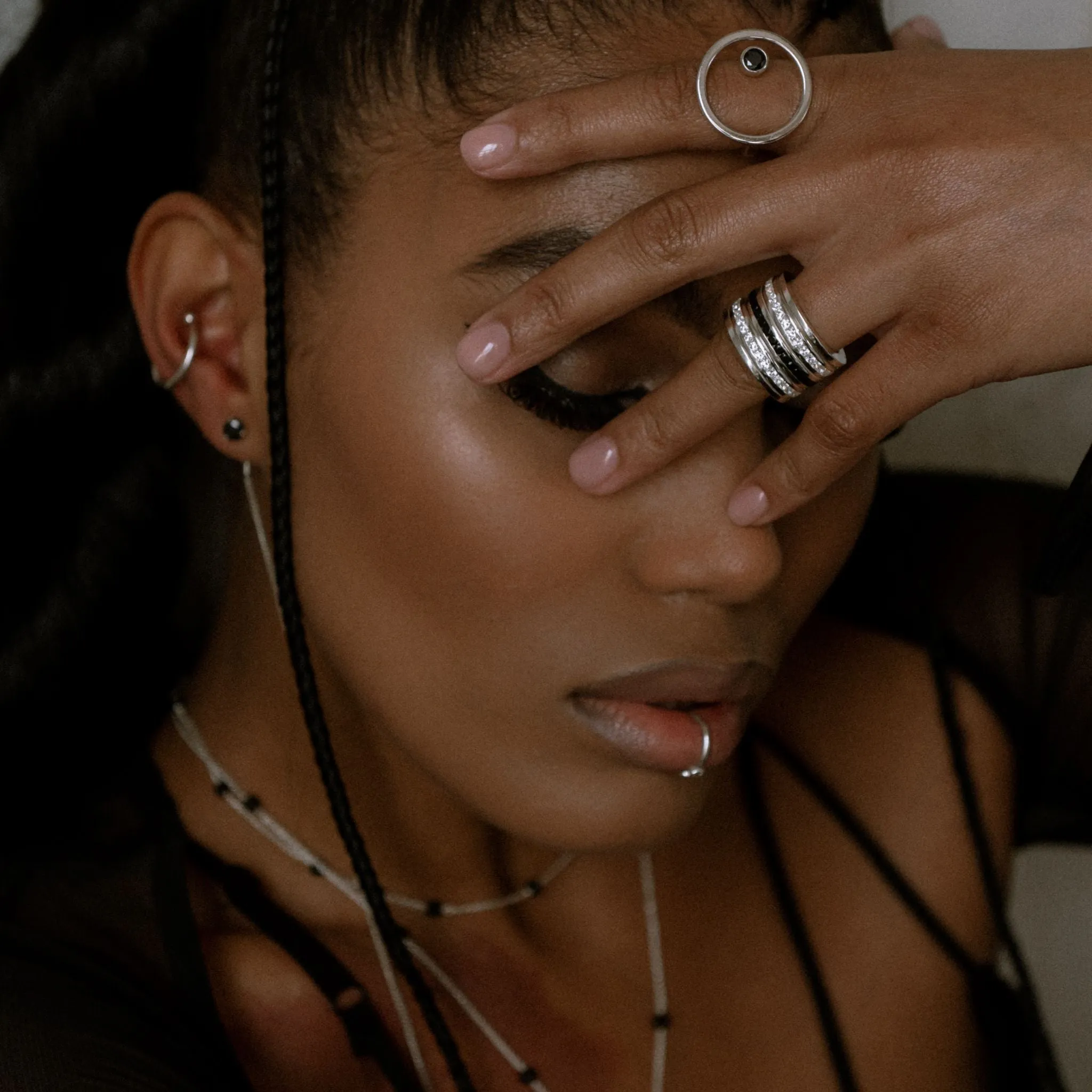 Sphere Ring With Black Zircon