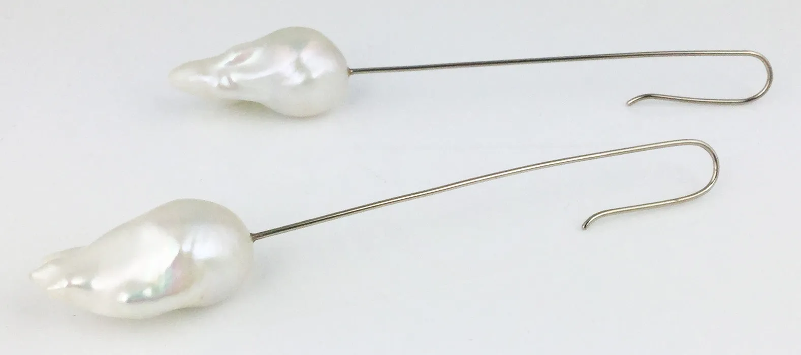 WHITE FIREBALL PEARL EARRINGS