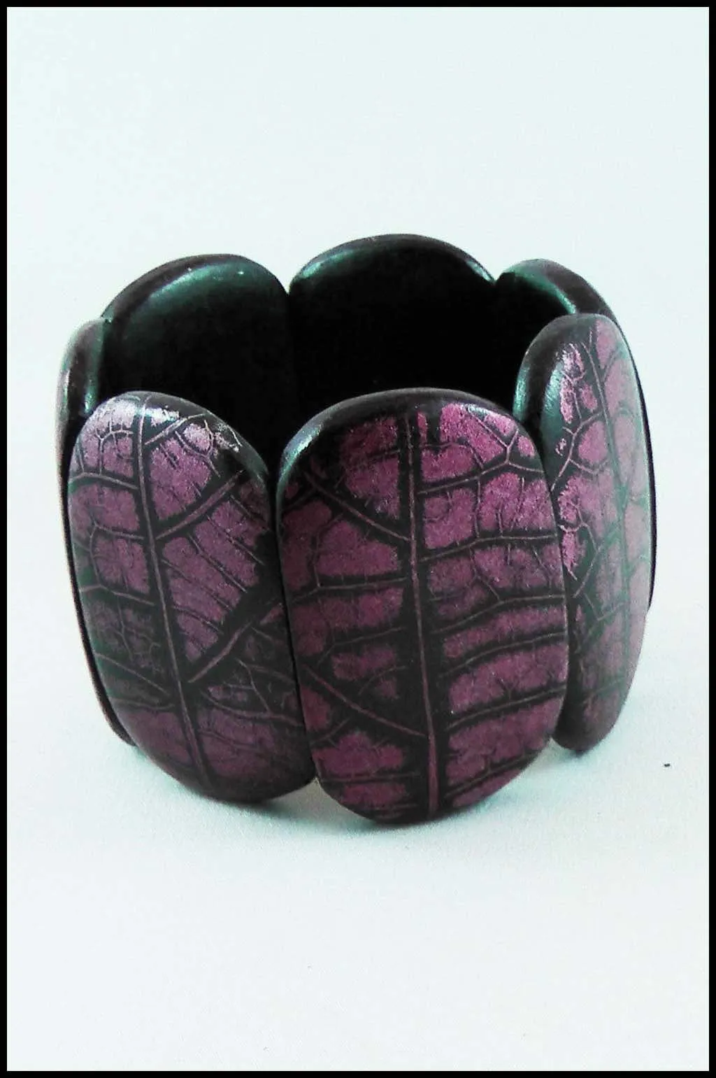 Wood Leaf Motif Stretch Bracelet