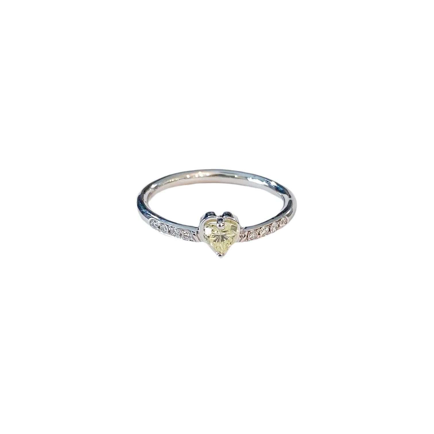 Yellow Heart Diamond 14 kt gold ring