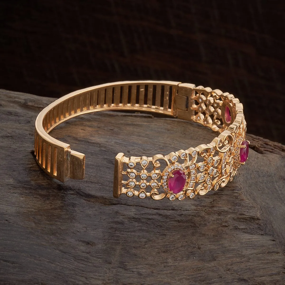 Zircon Kada 169876